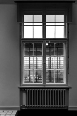 Büyük pencere demir ev radyatör iç düz tasarım siyah beyaz görünümü Isıtma.