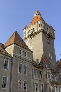 Terk edilmiş ordu fort Hajmasker, Macaristan.