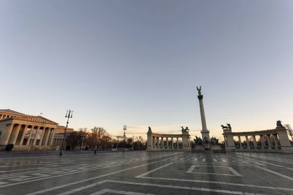 Plaza Los Héroes Budapest Hungría Una Mañana Invierno — Foto de Stock