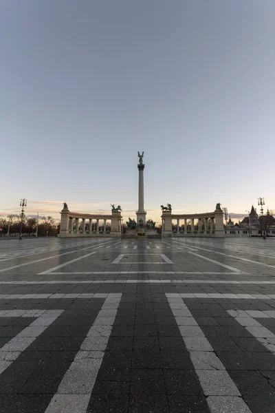 Plaza Los Héroes Budapest Hungría Una Mañana Invierno — Foto de Stock