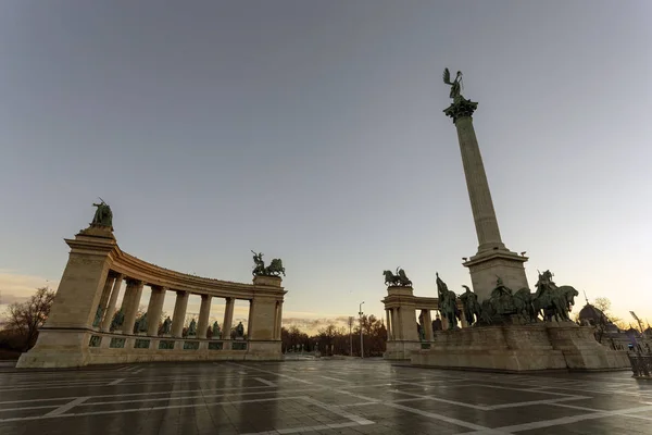 Budapeşte Macaristan Bir Kış Sabahı Kahramanlar Meydanı — Stok fotoğraf