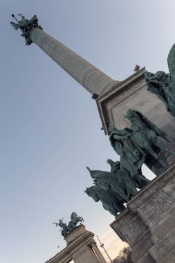 Budapeşte, Macaristan'da bir kış sabahı Kahramanlar Meydanı.