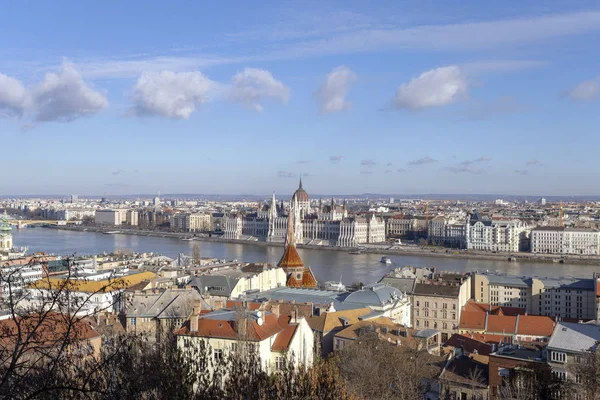 City Budapest View Fisherman Bastion — стоковое фото