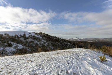 Nagykovacsi, Macaristan yakınındaki Nagy-Szenas (Pilis) Dağı'nda kış günü.