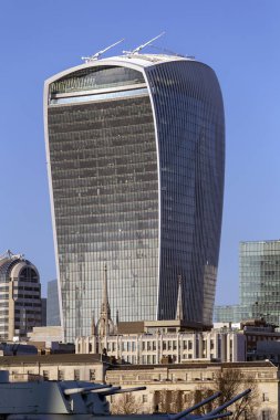 20 Fenchurch Street veya telsiz şehir merkezinde Londra güneşli kış günde bina.