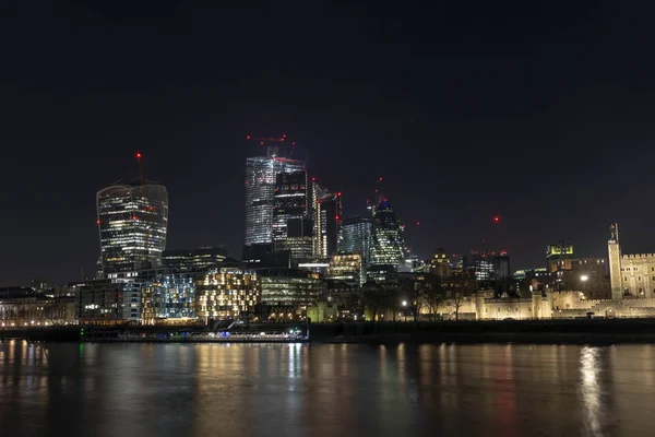 Londres Reino Unido 2018 Torre Londres Con Edificios Oficinas Fondo — Foto de Stock