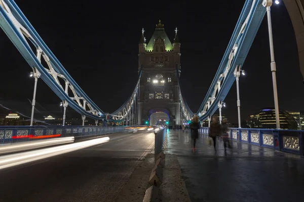 ロンドン イギリス 2018 冬の夜にロンドンのタワー ブリッジ — ストック写真