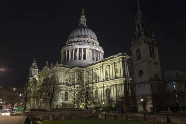 冬の夜にロンドンのロンドン イギリス 2018 セント ポール大聖堂 — ストック写真