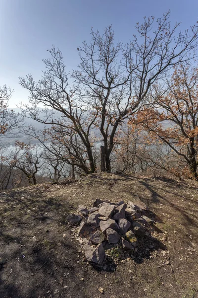 Пешеходная Тропа Зебегене Дунаем Заднем Плане — стоковое фото