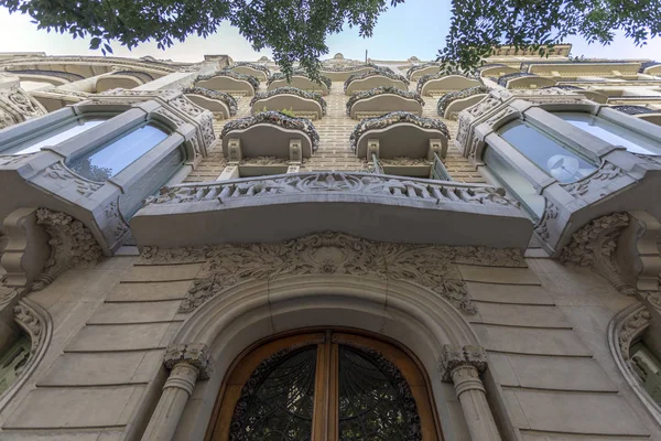 Apartamento edifício em Barcelona — Fotografia de Stock