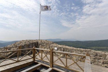 Sirok Kalesi Harabeleri