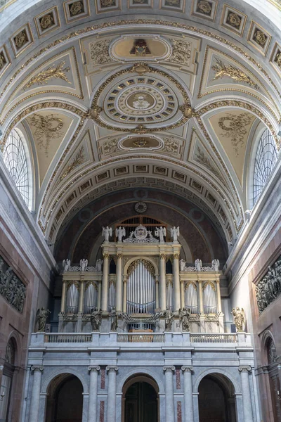 Το όργανο στη Βασιλική του Έστεργκομ στην Ουγγαρία. — Φωτογραφία Αρχείου