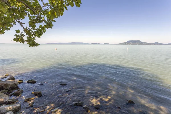 Fonyod'dan Balaton Gölü görünümü, Macaristan.