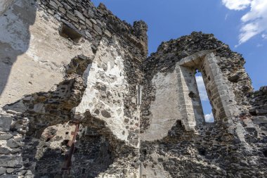 Taliandorogdi, Macaristan'daki ortaçağdan kalma St. Andrew kilisesinin kalıntıları