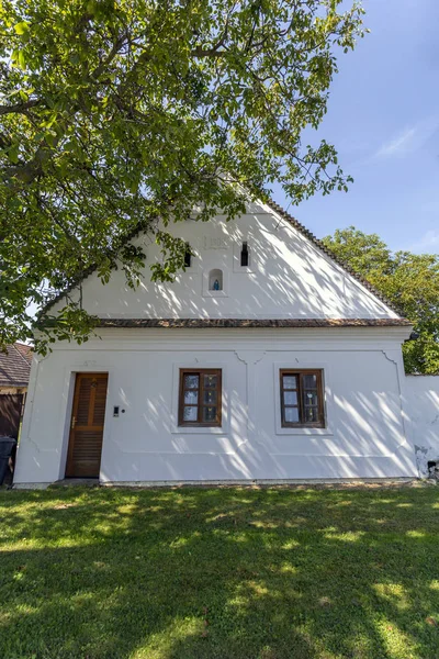 Tradiční švábské domy v Magyarpolanu, Maďarsko. — Stock fotografie