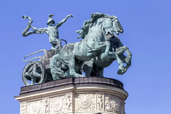 Plaza del Héroe en Budapest, Hungría — Foto de Stock