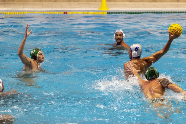 Jogo de polo aquático entre OSC Hungria e Sintez Kazan em Budapes — Fotografia de Stock