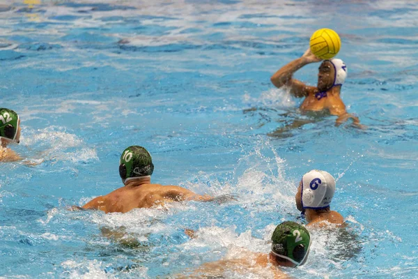 Jogo de polo aquático entre OSC Hungria e Sintez Kazan em Budapes — Fotografia de Stock