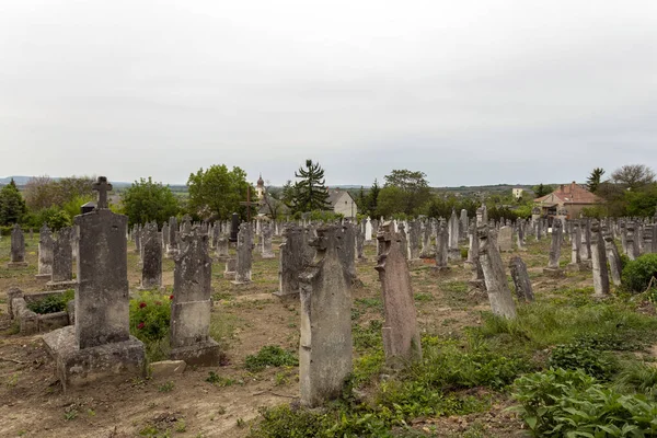 Zsambek Ungarn 2020 Alter Friedhof Zsambek Ungarn Einem Bewölkten Frühlingstag — Stockfoto