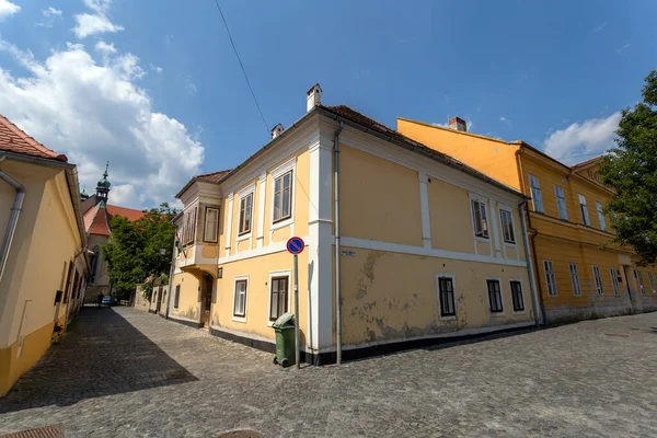 Edifícios Antigos Nas Ruas Koszeg Hungria Dia Verão — Fotografia de Stock