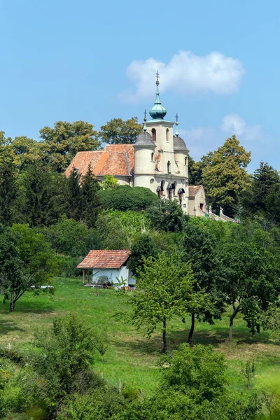 Εκκλησία Του Γολγοθά Στο Koszeg Ουγγαρία Μια Καλοκαιρινή Ημέρα — Φωτογραφία Αρχείου