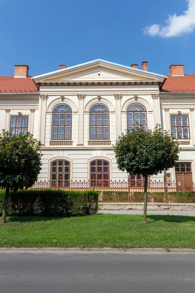 Edificio Classicista Szombathely Ungheria Una Giornata Estiva — Foto Stock