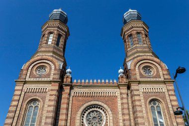 Macaristan, Szombath 'ta bir yaz günü sinagog.