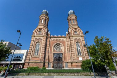Macaristan, Szombath 'ta bir yaz günü sinagog.