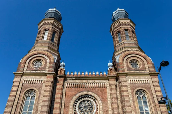 Macaristan, Szombath 'ta bir yaz günü sinagog.