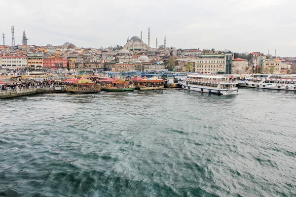 Sanduíches Peixe Galata Istambul Turquia Imagens De Bancos De Imagens Sem Royalties