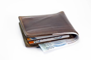 Cüzdanda Türk Lirası banknot izole