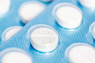 Mavi blister closeup Pills