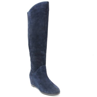 Beyaz arka plan üzerinde izole kadın demi-sezon çizmeler