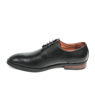 Office deri üzerinde beyaz izole ayakkabı adam