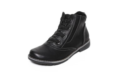 Kadın yarı sezon ayakkabıları beyaz arka planda izole edilmiş deri.