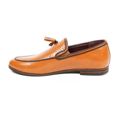 Office deri üzerinde beyaz izole ayakkabı adam