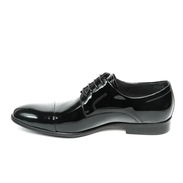 Zapatos Hombre Piel Oficina Aislados Blanco — Foto de Stock