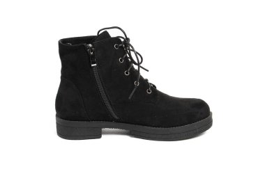 Kadın yarı sezon ayakkabıları beyaz arka planda izole edilmiş deri.