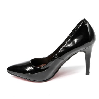 Beyaz arka plan üzerinde izole kadın ayak ve platform ayakkabı