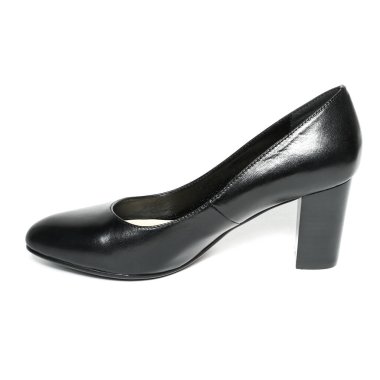 Beyaz arka plan üzerinde izole kadın ayak ve platform ayakkabı