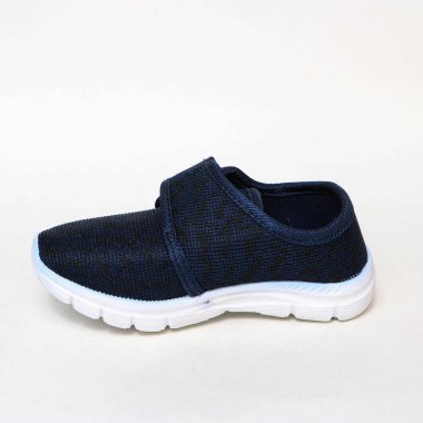 Beyaz arka plan üzerinde izole kadın ayakkabı deri