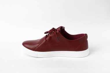 Beyaz izole serin spor ayakkabı ayakkabı