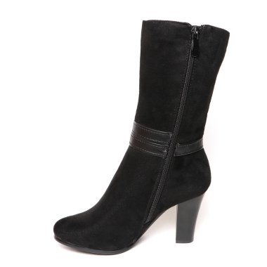 Kadın yarı sezon ayakkabıları beyaz arka planda izole edilmiş deri.