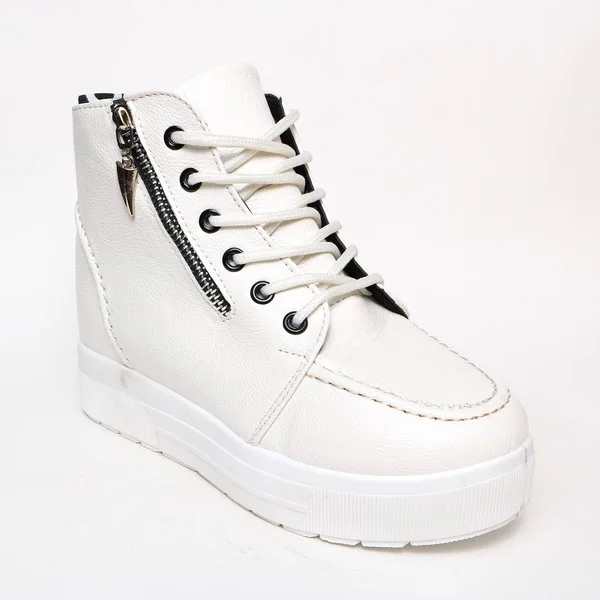 Sapatos Femininos Couro Isolado Fundo Branco — Fotografia de Stock