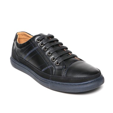 Beyaz arka plan üzerinde izole erkek deri moda ayakkabıları