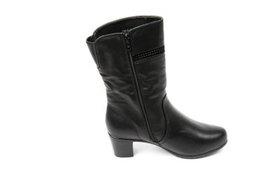 Beyaz arka plan üzerinde izole kadın fotoğraf çizme siyah deri ayakkabı