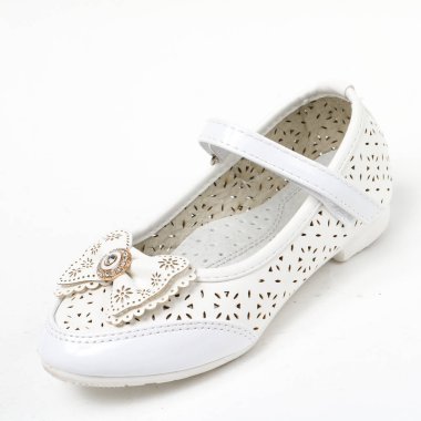 Çocuğun loafer'lar beyaz arka plan ve şık modern ayakkabı