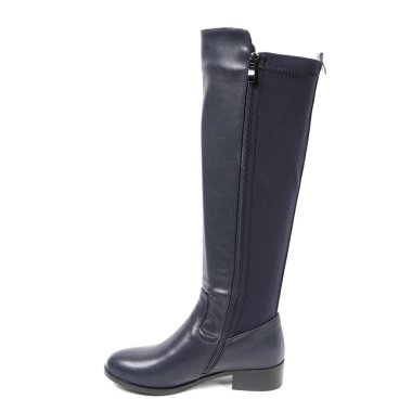 Beyaz arka plan üzerinde izole kadın demi-sezon çizmeler. E-ticaret ve Katalog için ürün stüdyoda çekim güzel fotoğraf pic.