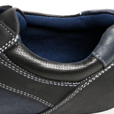 Beyaz arka plan üzerinde şık nedensel adam ayakkabı. E-ticaret ve Katalog için ürün stüdyoda çekim güzel fotoğraf pic.