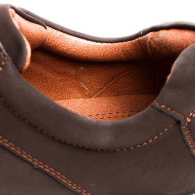 Beyaz arka plan üzerinde şık nedensel adam ayakkabı. E-ticaret ve Katalog için ürün stüdyoda çekim güzel fotoğraf pic.